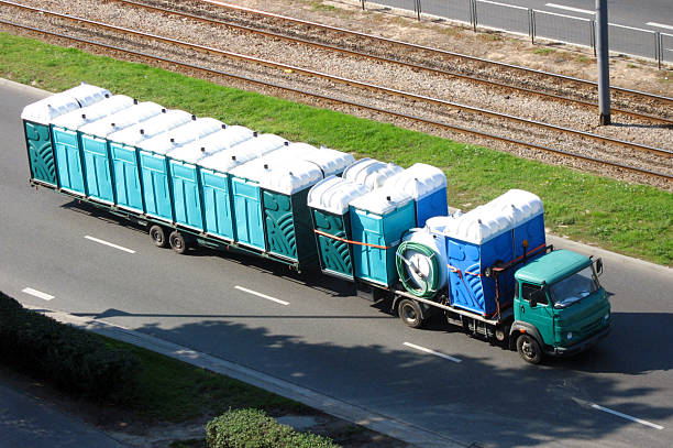 Best Porta potty delivery and setup  in Victoria, KS